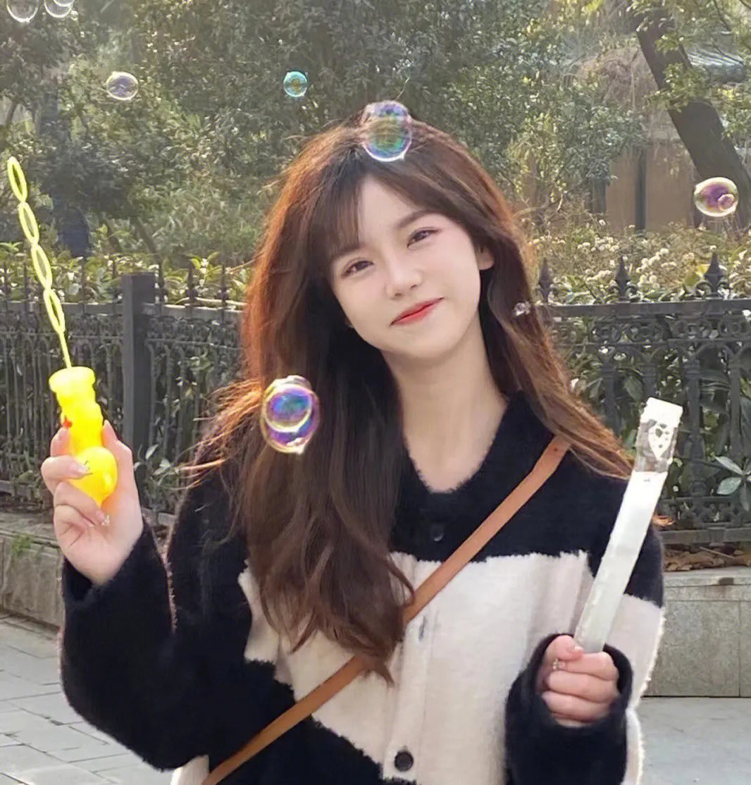 我勒个去，我老娘成了我闺蜜